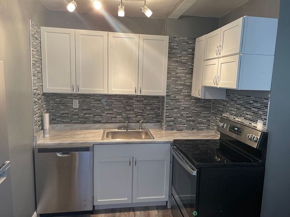 11720 Edgewater Dr APT 404