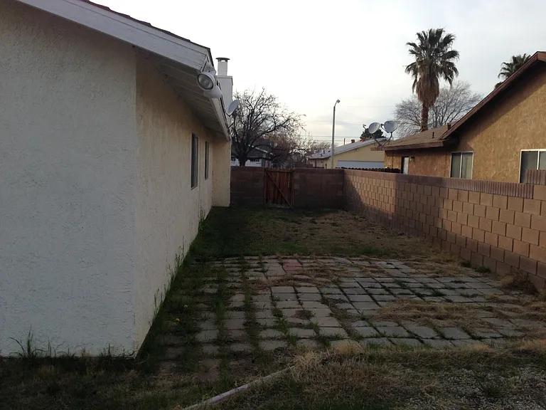 44908 Logue Ave — Photo 22
