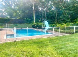 10 Shirley Ct, East Northport, NY 11731
