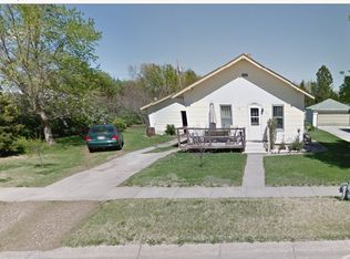 1211 Johnson St, Cambridge, NE 69022