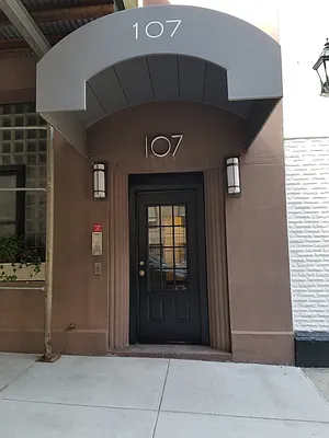 Rented by Akam Sales and Brokerage | media 22