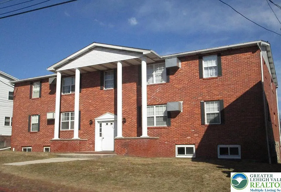 235 N Nice St #4