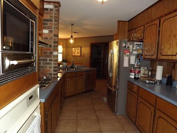 5th image of 875 County Road 4120