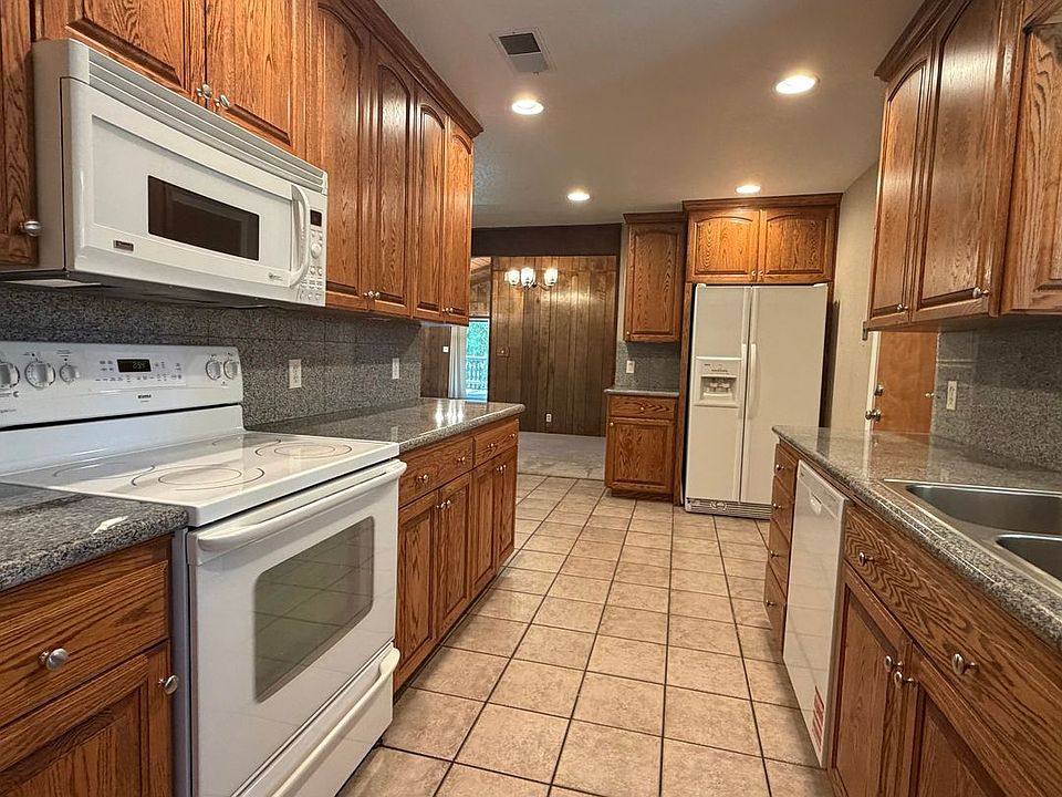 1st image of 3404 Marshall Ave
