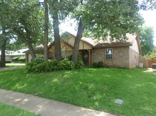 1628 Bedford Oaks Dr, Bedford, TX 76021