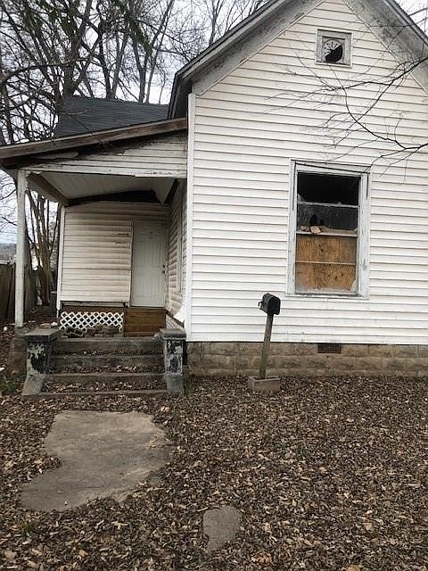 1st image of 815 Vine St