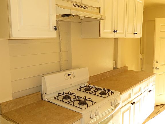3rd image of 350 N Ventura Ave #2