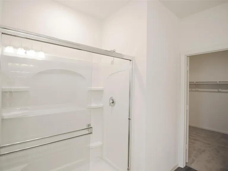 1052 Water Oak Ln — Photo 12