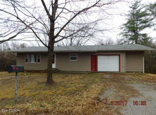 408 E Cross St, Dongola, IL 62926