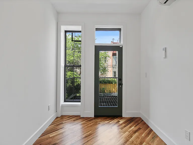 375 Hancock St #2 — Photo 9