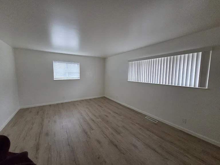 7855 Greenridge Way — Photo 21