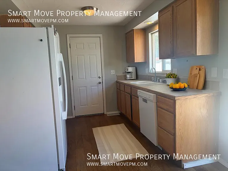 5216 W Wylie Ln — Photo 5