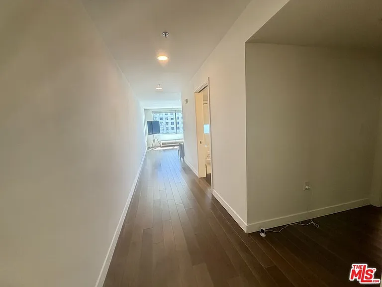 901 S Flower St #613 — Photo 2