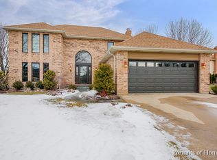 705 Bluegrass Dr, Wheaton, IL 60189