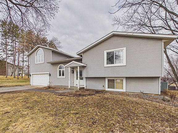 3rd image of 573 Rolling Meadows Ln SE