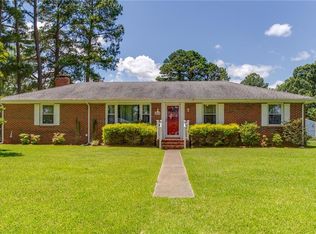 4216 San Salvador Dr, Chesapeake, VA 23321