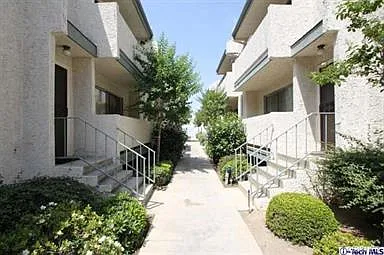 2 bed, 1476 sqft, $2,695 — Photo 2