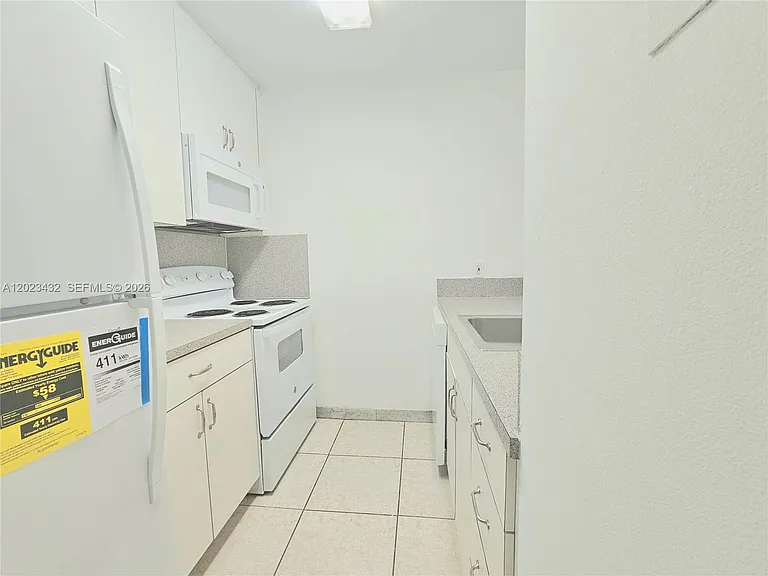 1225 NE 124th St #32B — Photo 3