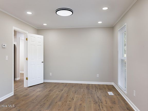 5th image of 312 Edinboro Drive