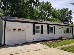 606 Scenic Dr, Saint Louis, MO 63137
