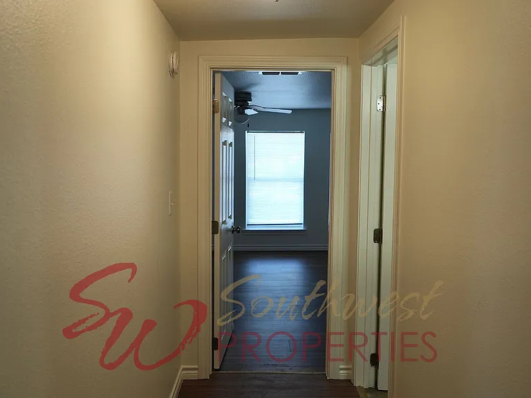 1590 N Race St — Photo 9