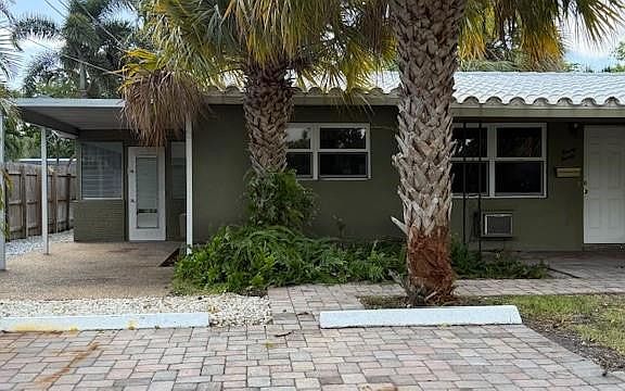 2nd image of 2018 NE 15th Street