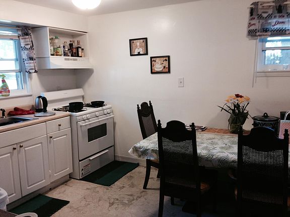 2nd image of 7 Alden Way