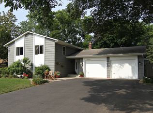 2809 Aglen Ave, Roseville, MN 55113