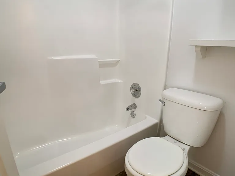 Knobs Pointe Apartments — Photo 47