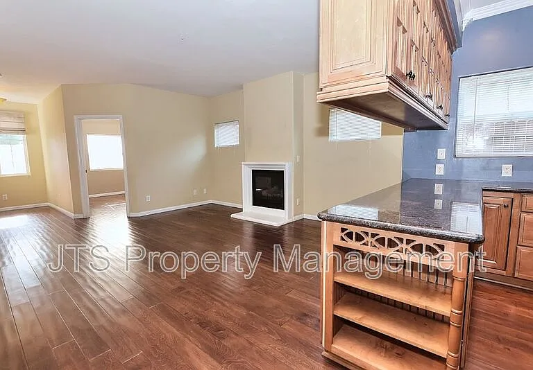 3657 24th St — Photo 11