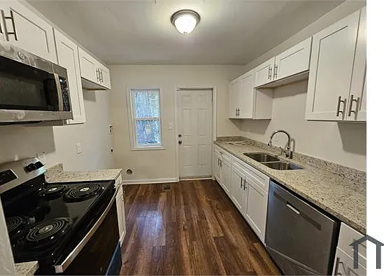 2 bed, 1326 sqft, $1,350 — Photo 2