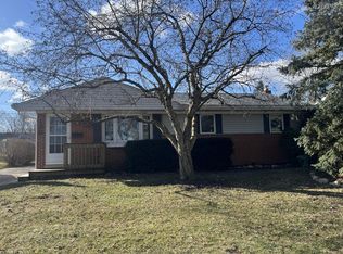126 Tower Dr, Saline, MI 48176