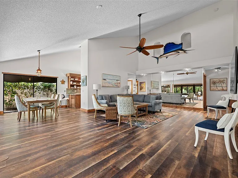 109 Seashore Dr — Photo 12