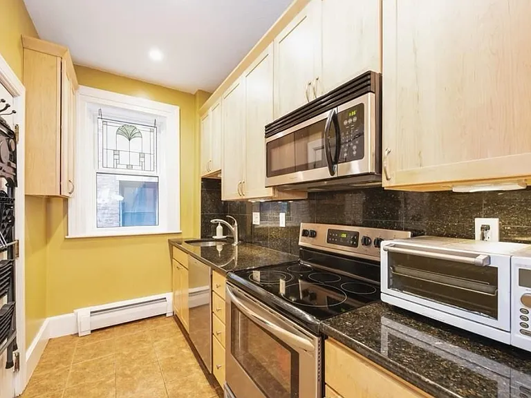 128 Hemenway St #102 — Photo 6