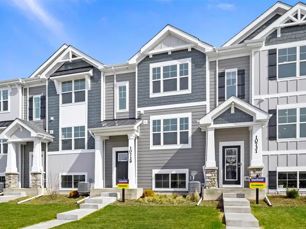 8762 Clover Ln, Saint John, IN 46373