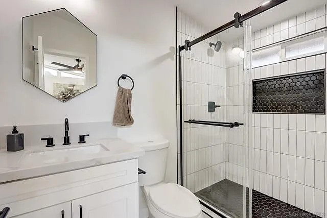 Primary Bathroom w Large Shower