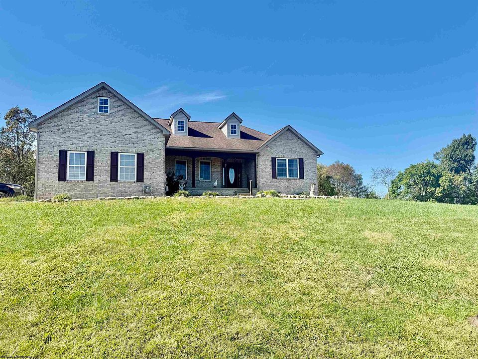 2nd image of 81 Samantha Dr