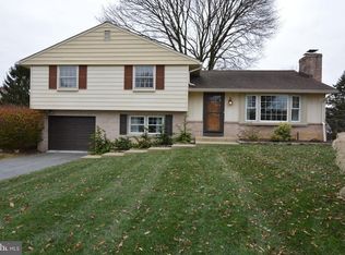 822 Darby Ln, Lancaster, PA 17601