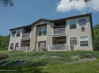 208 Hearth Stone Apts, Factoryville, PA 18419