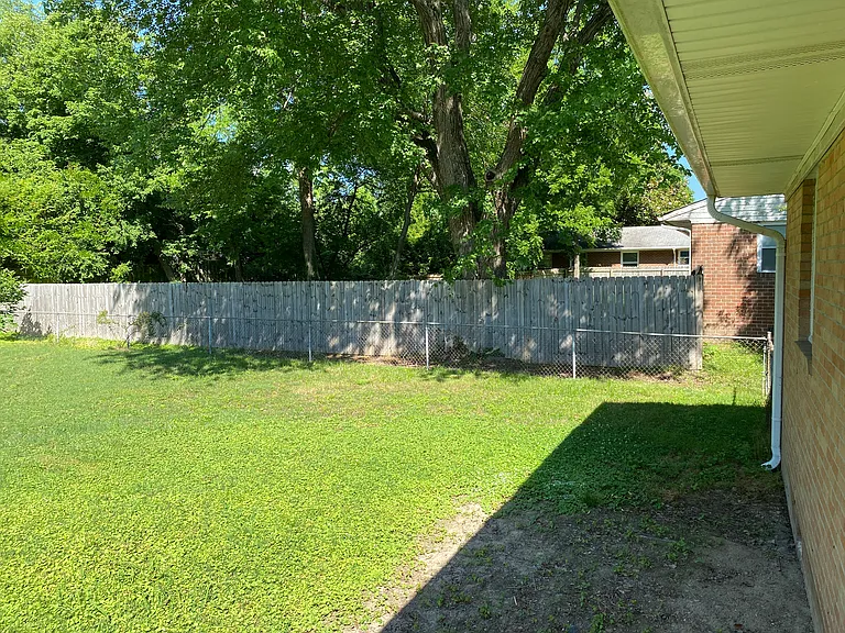 109 Caran Rd — Photo 32