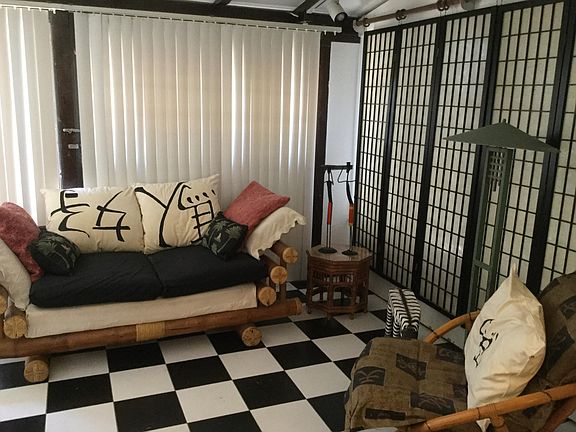 5th image of 1610 Laird St