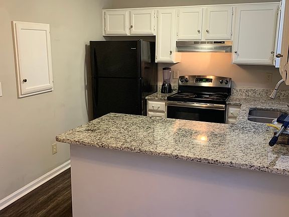 3rd image of 1083 Rock Creek Ln