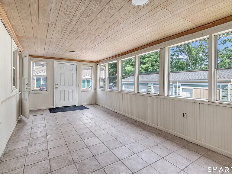 170 Huntington Tpke — Photo 32