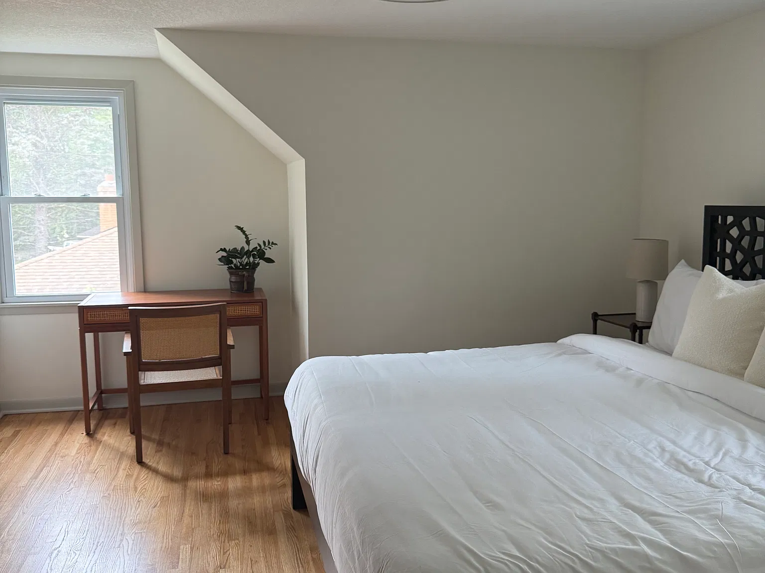4 bed, 1960 sqft, $3,500 — Photo 4