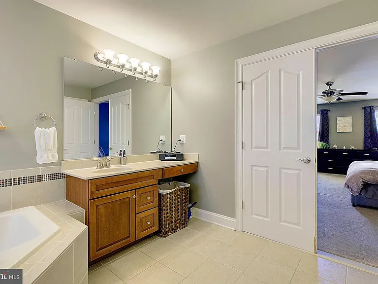 3104 Lawrin Ct — Photo 32