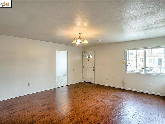 5th image of 1471 San Joaquin St