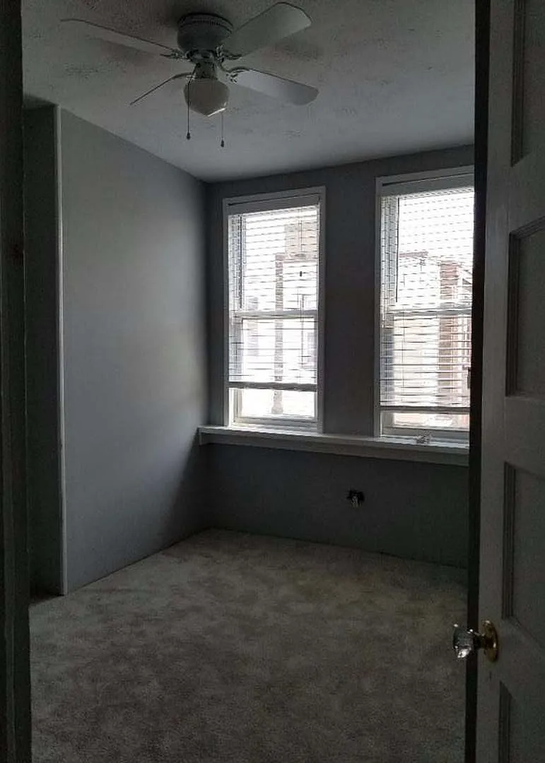 3 bed, 1125 sqft, $685 — Photo 1