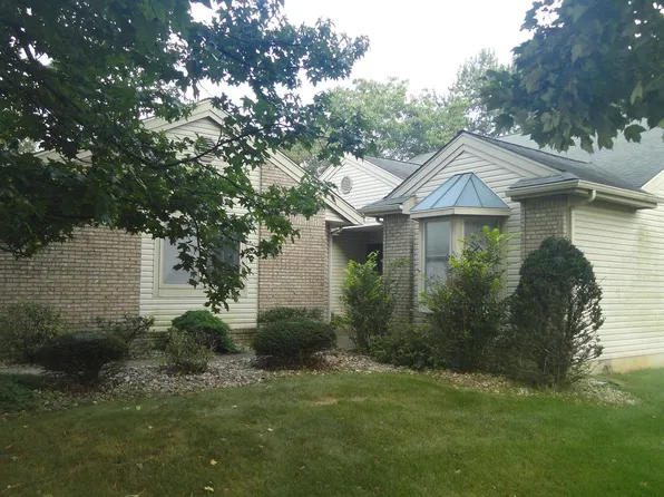 9141 S Front 9 Dr, Bloomington, IN 47401