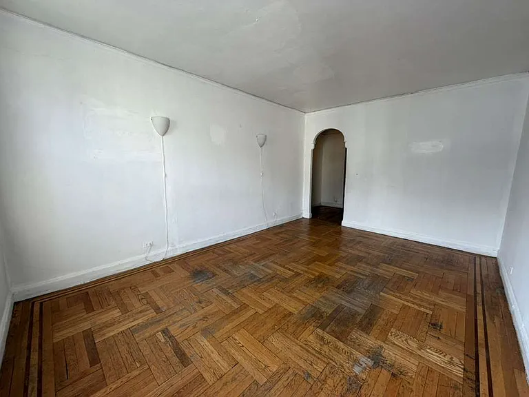 2345 Walton Ave #5C — Photo 1