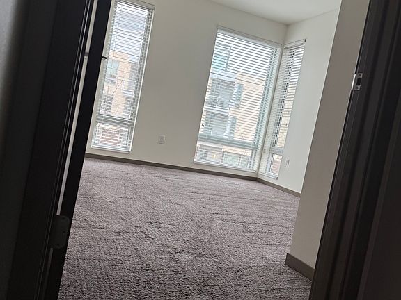 5th image of 211-7969 S Main St #211